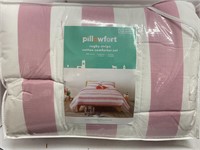 Pillow Fort Full/Queen Comforter Set
