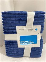 Room Essentials Full/Queen Blanket