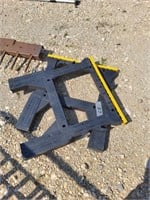 Fold-Up Sawhorse