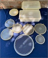 VINTAGE CLEAR TUPPERWARE CONTAINERS & LIDS