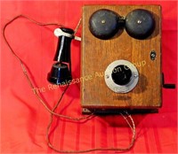 Vintage / Antique Crank Wall Phone