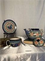 Kimmons Estate - Polish Pottery, David Winter Cottages, Coll
