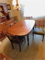 DINING ROOM TABLE WITH 6 CHAIRS 29"H 60"L 38"W