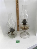 2 kerosene lamps