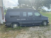 1995 Ford Econoline, Does Not Run, Flat tires,. .