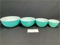 4 pc. Pyrex Turquoise Nesting Bowl Set