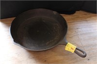 SK 10" CAST IRON SKILLET