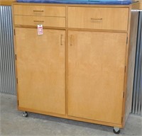 Portable wooden storage cabinet w/lockable wheels