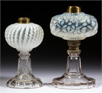 ASSORTED OPALESCENT GLASS KEROSENE STAND LAMPS,
