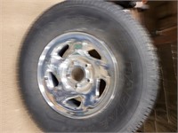 256x75r16 tire and 5 hole wheel