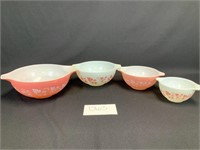 Pyrex Pink and White Gooseberry Nesting Bowl Set