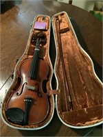 William Lewis & Sons Violin with Case