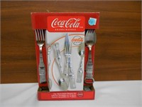 Coca Cola - NEW 17 Pc Flatware Set