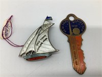 1939 NY "Key to the New York World's Fair" and Pin