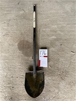 Fiberglass Handled Round Pointed Shovel