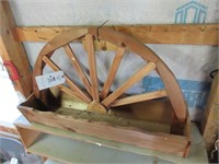 Wagon Wheel Wooden Planter