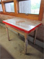 Porcelain Top Table w/ 2 slide out leafs