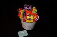 $25 Texas Road House Gift Card & Candy Basket
