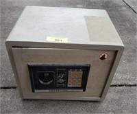 SMALL PROTECTOR 1072 SAFE OPEN