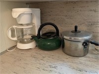 coffee pot, tea pot, & pot with lid