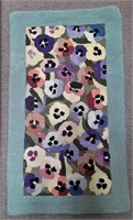 UNUSUAL PANSY HOOKED RUG