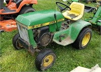 John Deere 212 Lawn Tractor- Runs