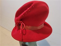 Vintage Union Made Canada Ladies Red Felt Hat