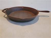 Lodge USA 10SK Cast Iron Frying Pan 12inAx2 1/4inH