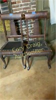 Oak T back kitchen chair with leather bottom