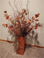 Reddish Flower Arrangement with Vase