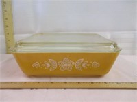 Pyrex Butterfly Gold Refrigerator Dish - Top has
