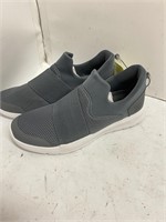 (6x bid) Size 10 Mens Sneakers