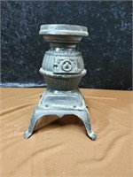 Cast iron miniature pot belly stove approx 11