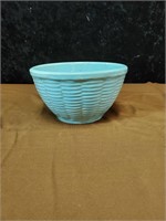 Watt #7 blue bowl approx 4 inches tall