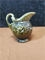 Hull pottery pitcher approx 7 inches tall