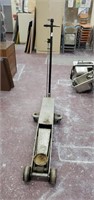 OTC Stinger 10 ton floor jack