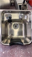 Cosmetology sink 1 1/2ft  x 1 1/2ft
