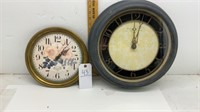 2 Battery Operated Clocks