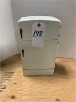 Vintage Wolverine Supply Toy Refrigerator