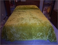 Vintage Spring Green Velvet Bedspread w/ Tassels