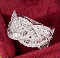 Natural diamond ring in 18k gold