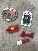 Lot Small Collectibles