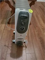 PELONIS ELECTRIC HEATER