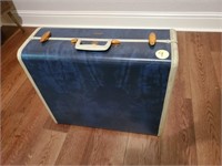 VINTAGE SAMSONITE SUITCASE