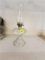 OLD CLEAR OIL LAMP
