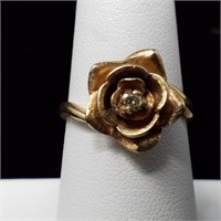 Goldtone Flower w/Stone Ring-Unmarked Size 7 1/4