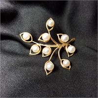 K14 Pin with Pearls