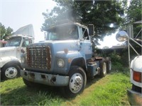 Ford 9000 T/A Road Tractor,