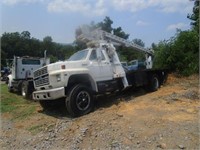 1987 Ford F700/F800 S/A Flatbed Truck,