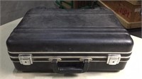 17.5x13x6" briefcase